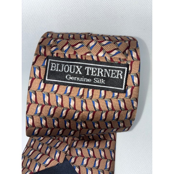 Bijoux Terner Mens Silk Necktie Tan Blue Burgundy Geometric Wave Pattern 4 Inch - Picture 4 of 8